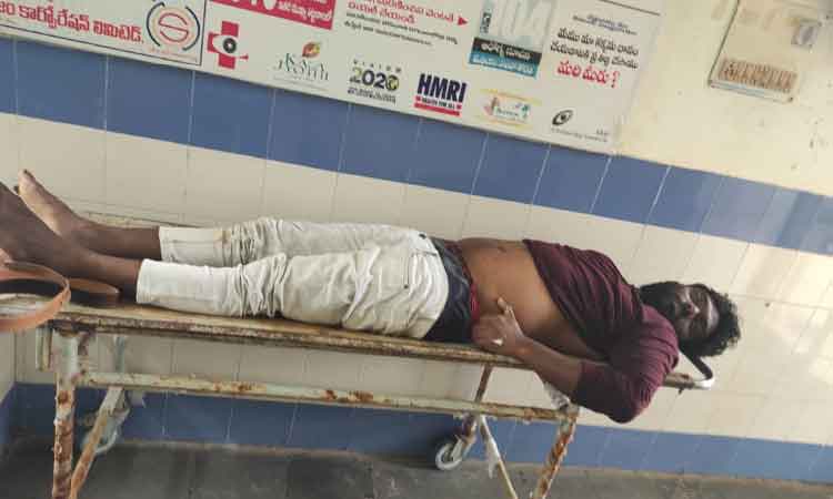 విద్యుత్ షాక్ తో పంచాయతీ కార్మికుడు మృతి... విద్యుత్ షాక్ తో పంచాయతీ కార్మికుడు మృతి...