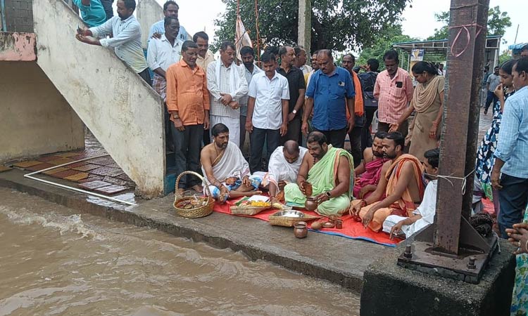 Special prayers for Godavari River Special prayers for Godavari River